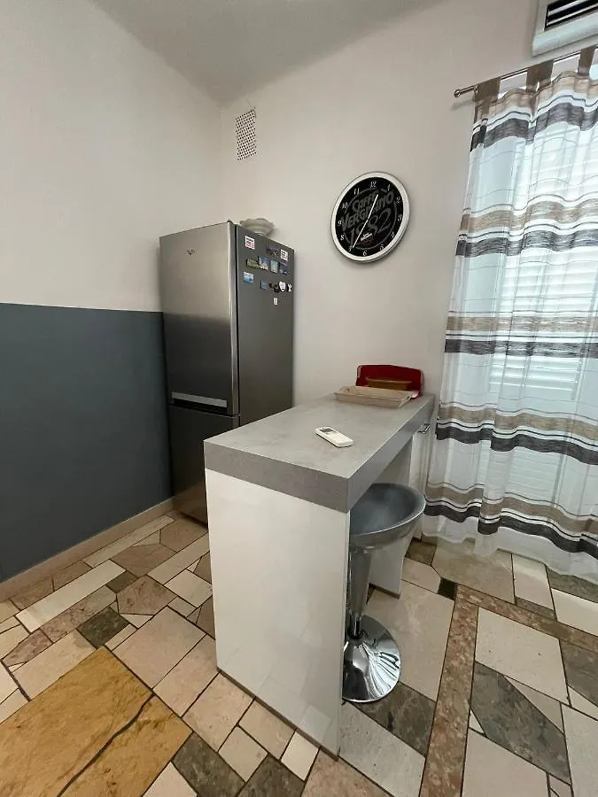 A&L Luxury Apartment Split 0*,